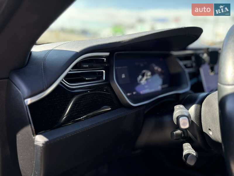 Лифтбек Tesla Model S 2017 в Одессе