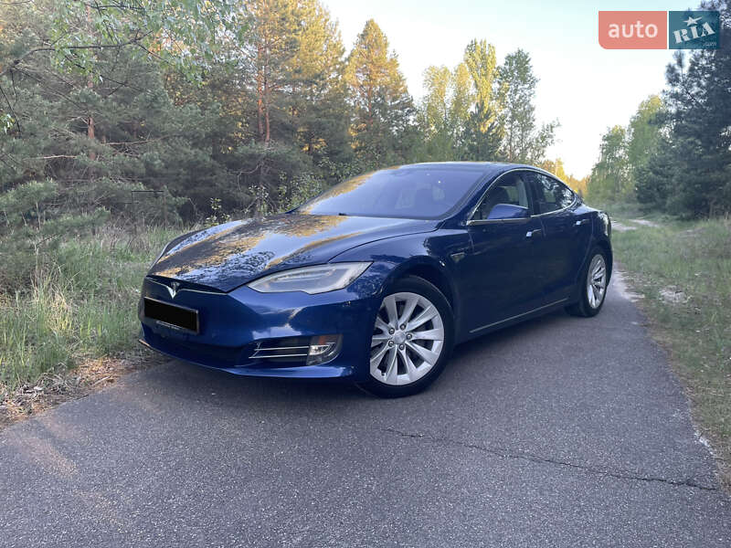 Ліфтбек Tesla Model S 2016 в 