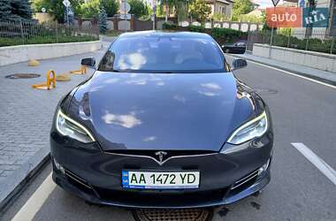 Ліфтбек Tesla Model S 2020 в Києві