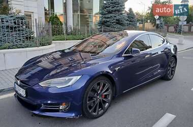 Лифтбек Tesla Model S 2019 в 
