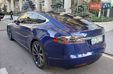 Лифтбек Tesla Model S 2019 в 