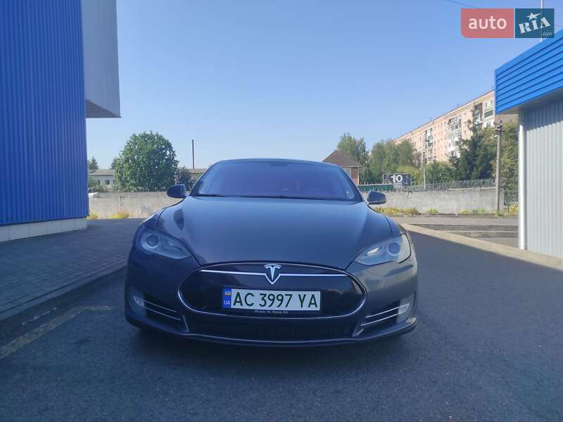 Лифтбек Tesla Model S 2013 в Ковеле