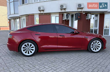 Лифтбек Tesla Model S 2016 в 