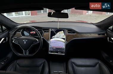 Лифтбек Tesla Model S 2016 в 