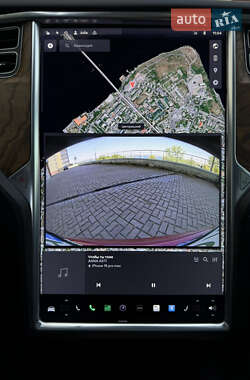 Лифтбек Tesla Model S 2016 в 