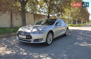 Ліфтбек Tesla Model S 2014 в 