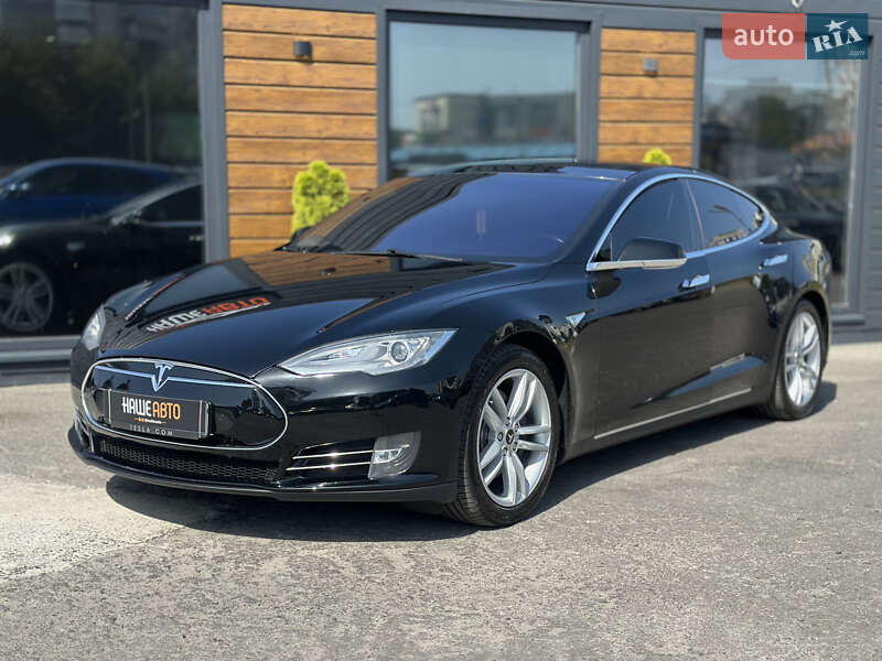 Tesla Model S 2013