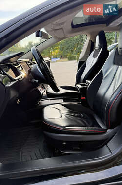 Лифтбек Tesla Model S 2013 в 