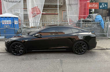 Лифтбек Tesla Model S 2013 в 
