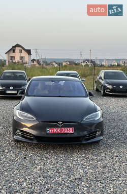 Ліфтбек Tesla Model S 2016 в 