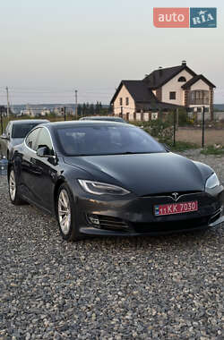 Ліфтбек Tesla Model S 2016 в 