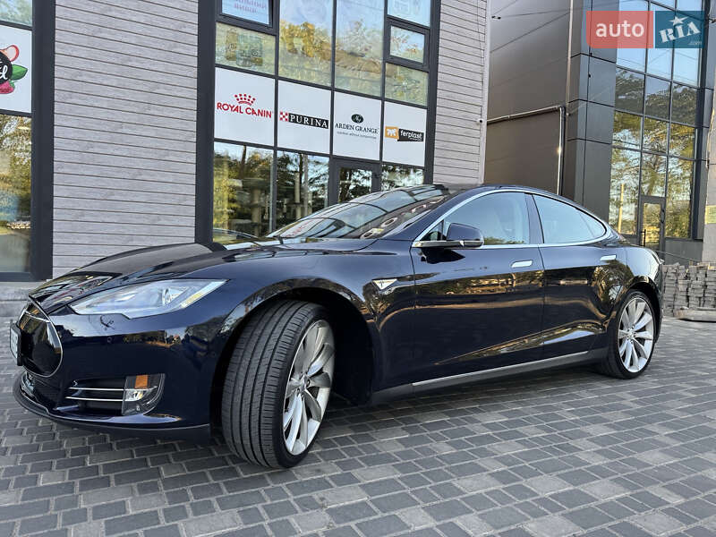 Ліфтбек Tesla Model S 2014 в Одесі фото 14 Ліфтбек Tesla Model S 2014 в Одесі