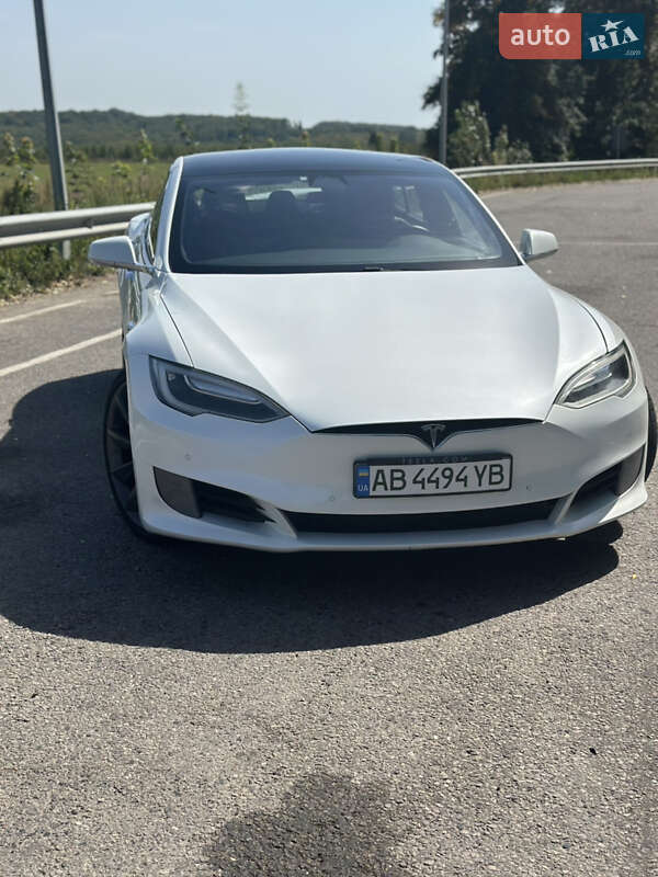 Tesla Model S 2017