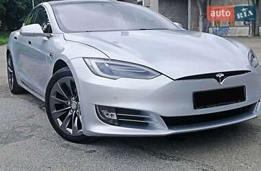 Ліфтбек Tesla Model S 2018 в Івано-Франківську