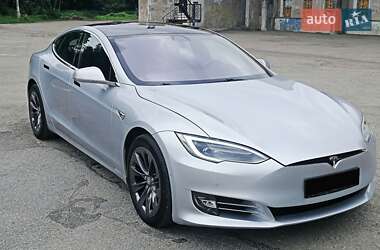 Ліфтбек Tesla Model S 2018 в 