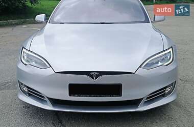 Ліфтбек Tesla Model S 2018 в 