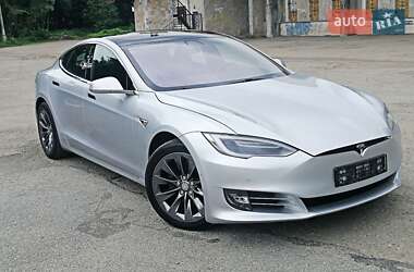 Ліфтбек Tesla Model S 2018 в 