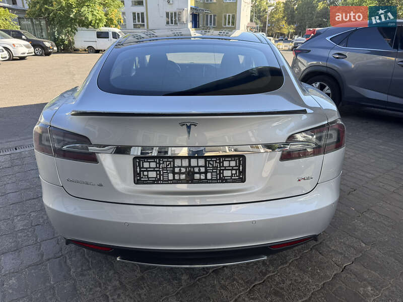 Лифтбек Tesla Model S 2015 в Одессе