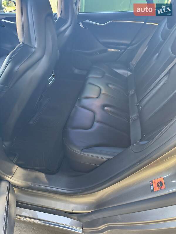 Ліфтбек Tesla Model S 2015 в Сумах фото 3 Ліфтбек Tesla Model S 2015 в Сумах