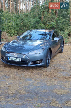 Ліфтбек Tesla Model S 2014 в 
