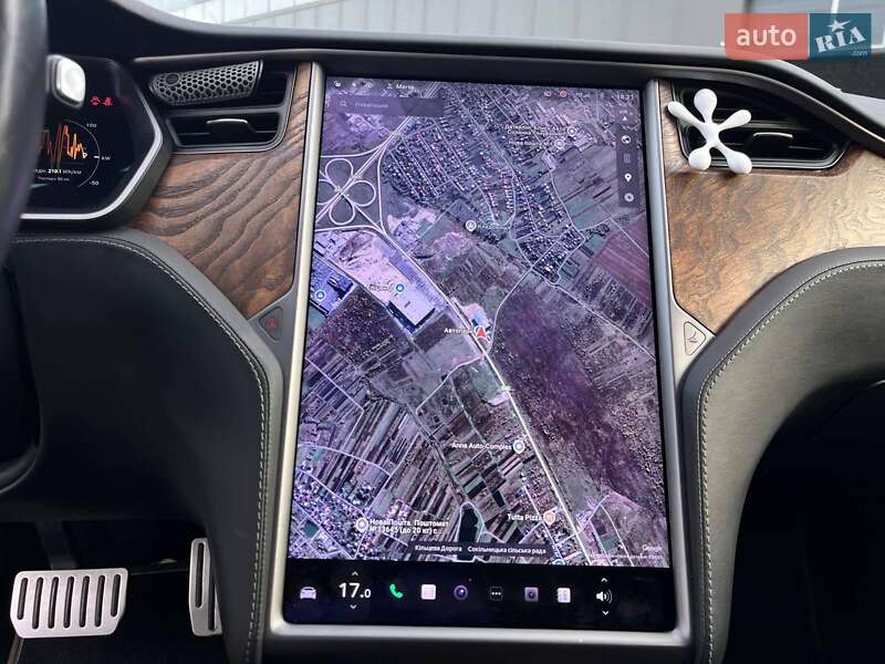 Лифтбек Tesla Model S 2019 в Львове