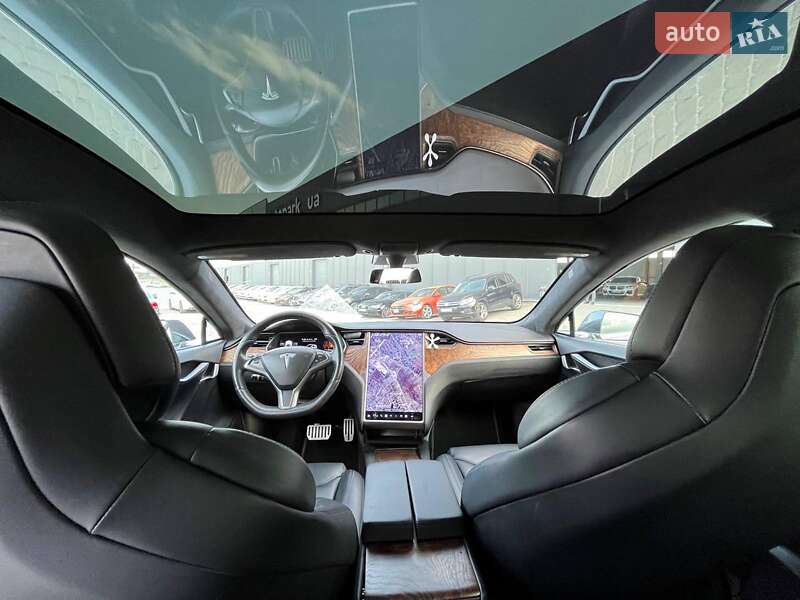 Лифтбек Tesla Model S 2019 в Львове
