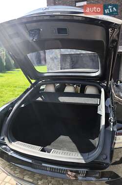 Ліфтбек Tesla Model S 2015 в 