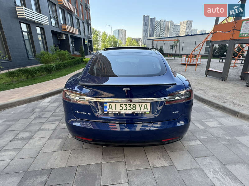 Лифтбек Tesla Model S 2016 в Киеве фото 10 Лифтбек Tesla Model S 2016 в Киеве