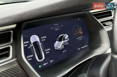 Ліфтбек Tesla Model S 2017 в 
