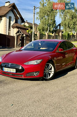 Ліфтбек Tesla Model S 2015 в 