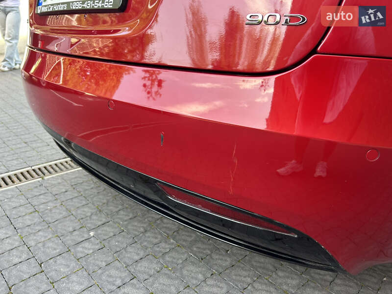 Лифтбек Tesla Model S 2016 в Львове