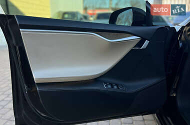 Лифтбек Tesla Model S 2018 в 