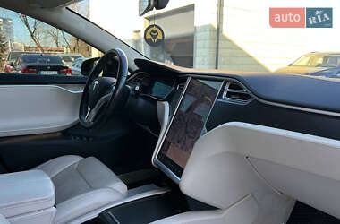 Лифтбек Tesla Model S 2018 в 