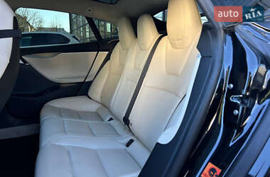Лифтбек Tesla Model S 2018 в 