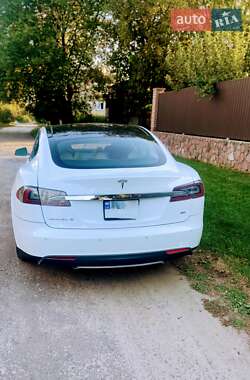 Tesla Model S 2013