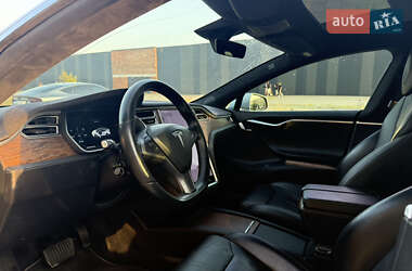 Лифтбек Tesla Model S 2017 в 