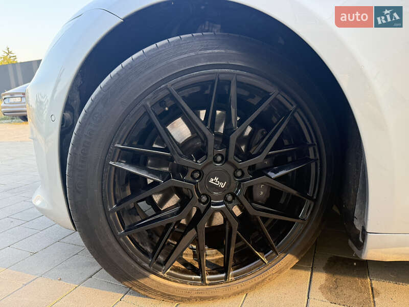 Лифтбек Tesla Model S 2017 в Хмельницком