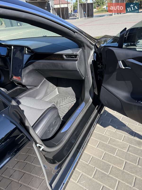 Лифтбек Tesla Model S 2018 в Березане фото 2 Лифтбек Tesla Model S 2018 в Березане