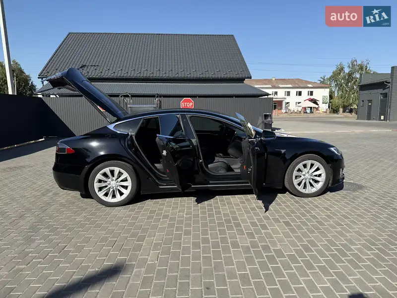 Tesla Model S 2018 VIN 5YJSA1E21JF266684 фото оголошення 13 з 62