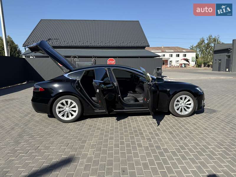 Лифтбек Tesla Model S 2018 в Березане фото 13 Лифтбек Tesla Model S 2018 в Березане