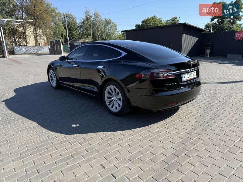 Лифтбек Tesla Model S 2018 в Березане фото 16 Лифтбек Tesla Model S 2018 в Березане