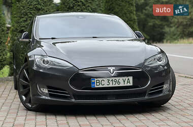 Лифтбек Tesla Model S 2015 в 
