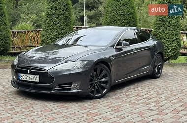 Лифтбек Tesla Model S 2015 в 