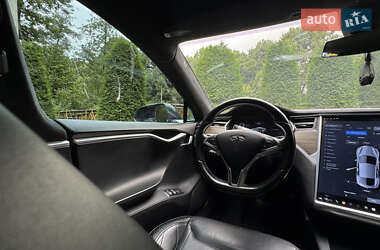 Лифтбек Tesla Model S 2015 в 