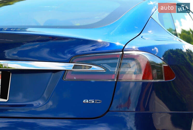 Ліфтбек Tesla Model S 2015 в Хмельницькому фото 7 Ліфтбек Tesla Model S 2015 в Хмельницькому