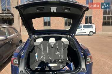Ліфтбек Tesla Model S 2016 в 