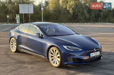 Ліфтбек Tesla Model S 2016 в 