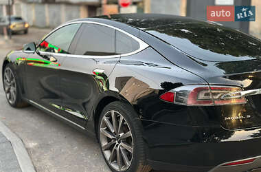 Ліфтбек Tesla Model S 2015 в 