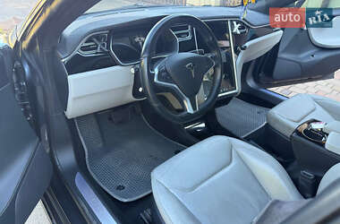Лифтбек Tesla Model S 2015 в 