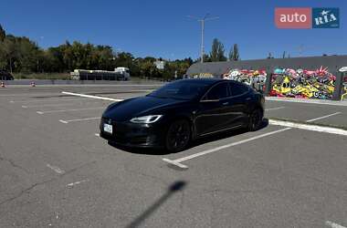 Tesla Model S 2017